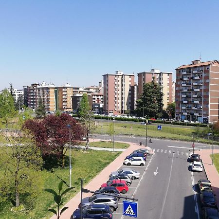 Sweet Home Milano B&B San Donato Milanese Exterior photo